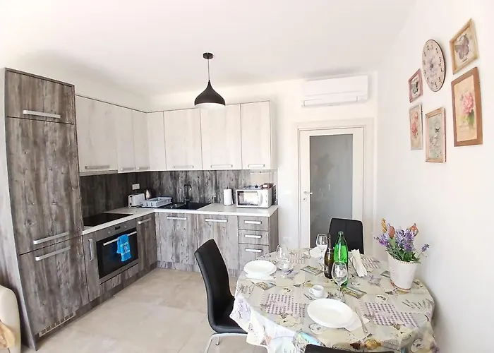 Omega Apartman Premantura